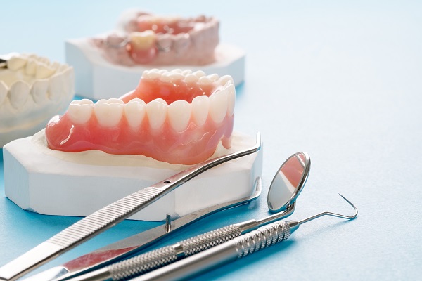 Choosing The Right Dental Professional For Denture Repair